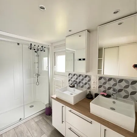 Luxe 3 Chambres, Jacuzzi, Piscine Et Parking à 12 Km Des Sables D'olonne - Fr-1-197-608