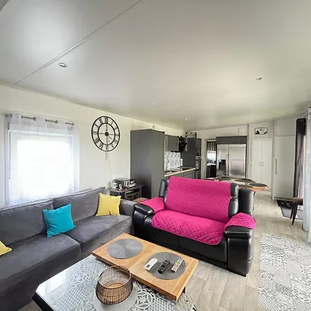 Luxe 3 Chambres, Jacuzzi, Piscine Et Parking à 12 Km Des Sables D'olonne - Fr-1-197-608 *