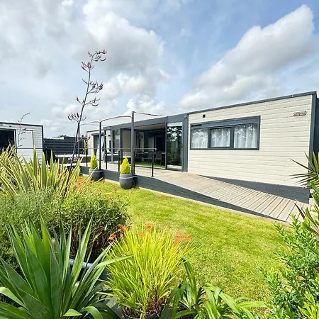 Luxe 3 Chambres, Jacuzzi, Piscine Et Parking à 12 Km Des Sables D'olonne - Fr-1-197-608 * Sainte-Foy (Vendee)