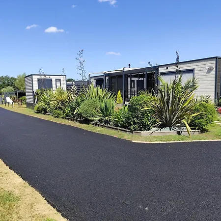 Luxe 3 Chambres, Jacuzzi, Piscine Et Parking à 12 Km Des Sables D'olonne - Fr-1-197-608 Chalet