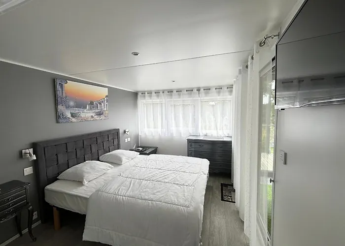 Luxe 3 Chambres, Jacuzzi, Piscine Et Parking A 12 Km Des Sables D'olonne - Fr-1-197-608