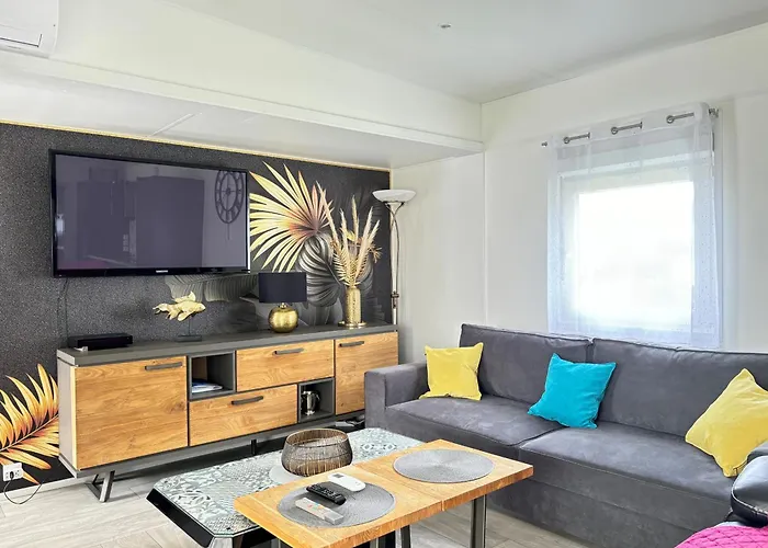 Luxe 3 Chambres, Jacuzzi, Piscine Et Parking A 12 Km Des Sables D'olonne - Fr-1-197-608 *