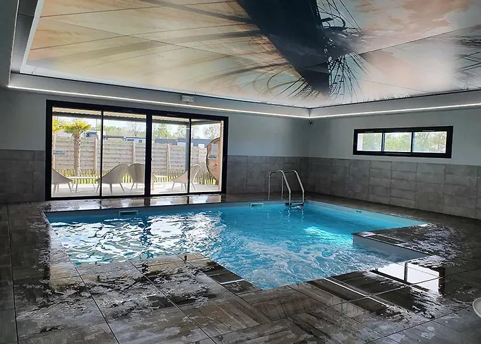 Luxe 3 Chambres, Jacuzzi, Piscine Et Parking A 12 Km Des Sables D'olonne - Fr-1-197-608 * Sainte-Foy (Vendee)