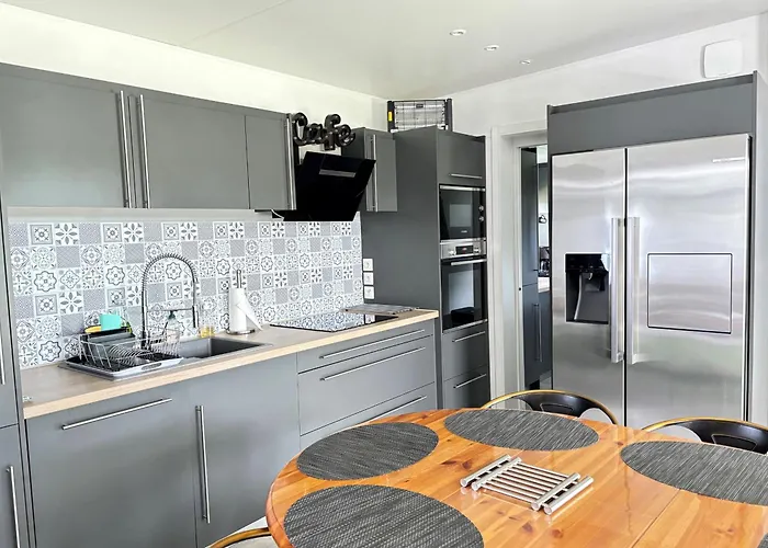 Luxe 3 Chambres, Jacuzzi, Piscine Et Parking A 12 Km Des Sables D'olonne - Fr-1-197-608 Sainte-Foy (Vendee)