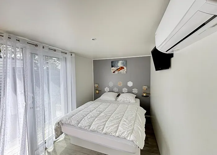 Luxe 3 Chambres, Jacuzzi, Piscine Et Parking A 12 Km Des Sables D'olonne - Fr-1-197-608 샬레