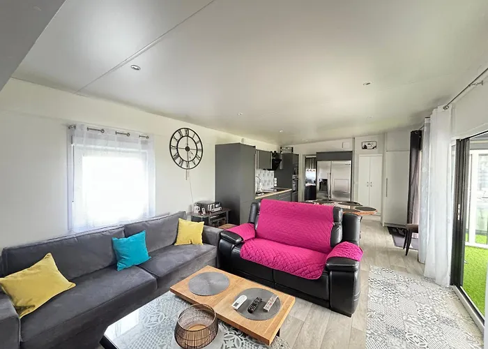 Luxe 3 Chambres, Jacuzzi, Piscine Et Parking A 12 Km Des Sables D'olonne - Fr-1-197-608 *