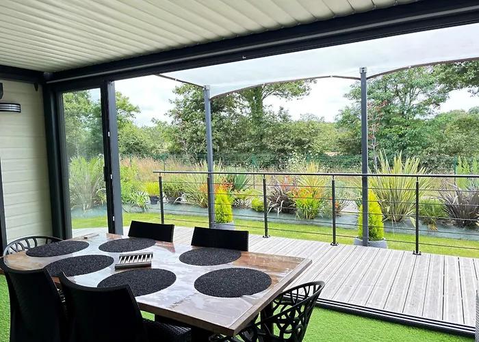 Luxe 3 Chambres, Jacuzzi, Piscine Et Parking A 12 Km Des Sables D'olonne - Fr-1-197-608 샬레 Sainte-Foy (Vendee)